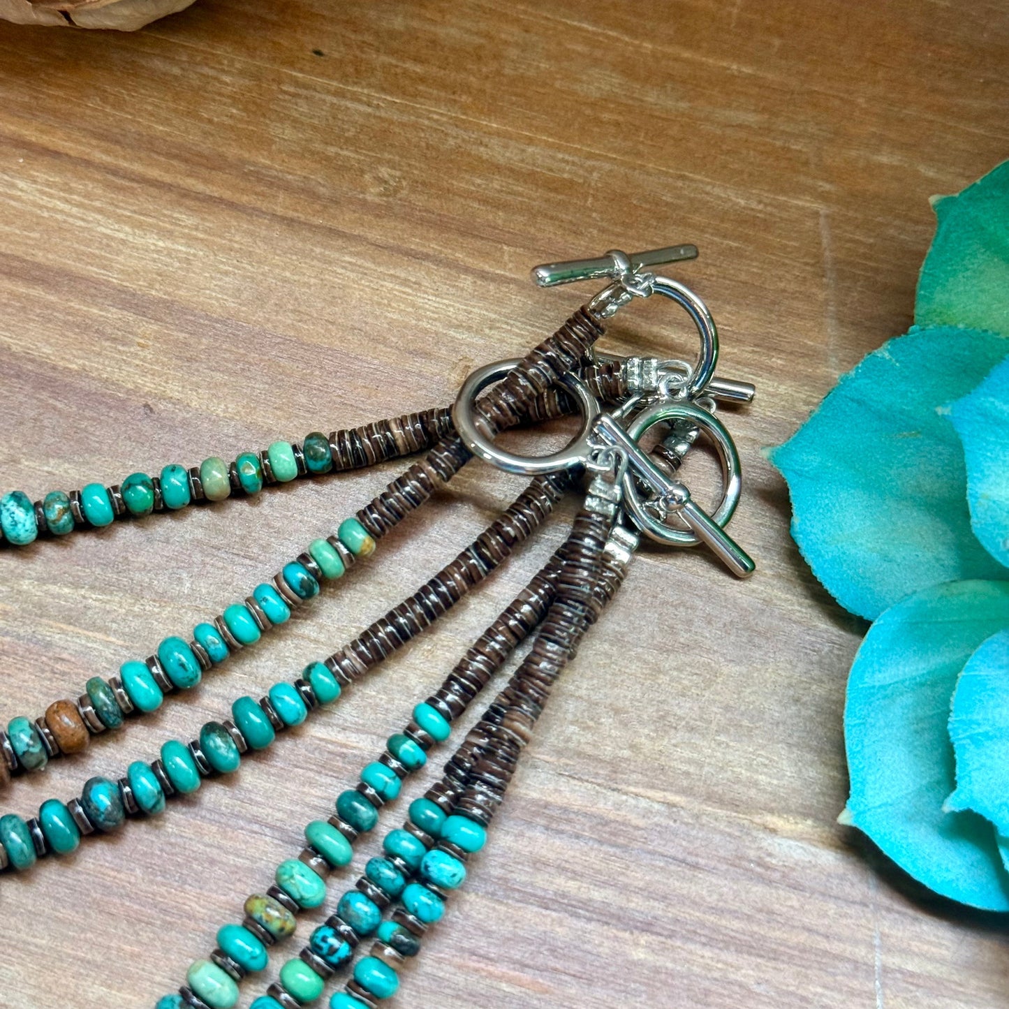 Graduated Turquoise & Brown Shell Necklace – 23"