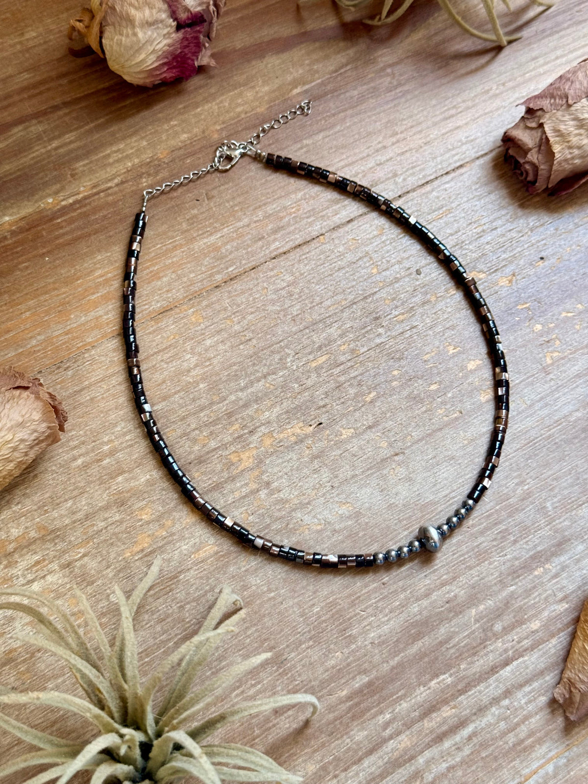 14-Inch Dyed Brown Shell Choker