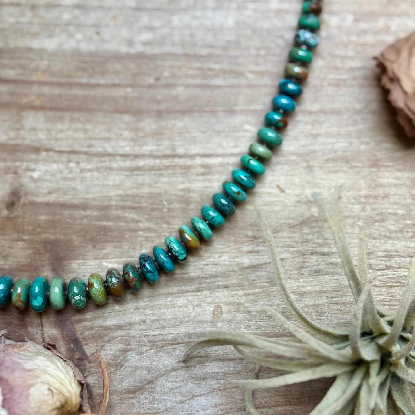 Graduated Turquoise & Brown Shell Necklace – 23"