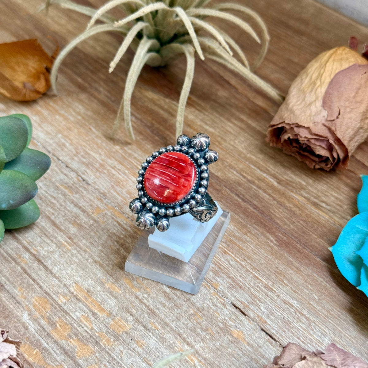 Mj Red Spiny Oyster Ornamental Adjustable Ring