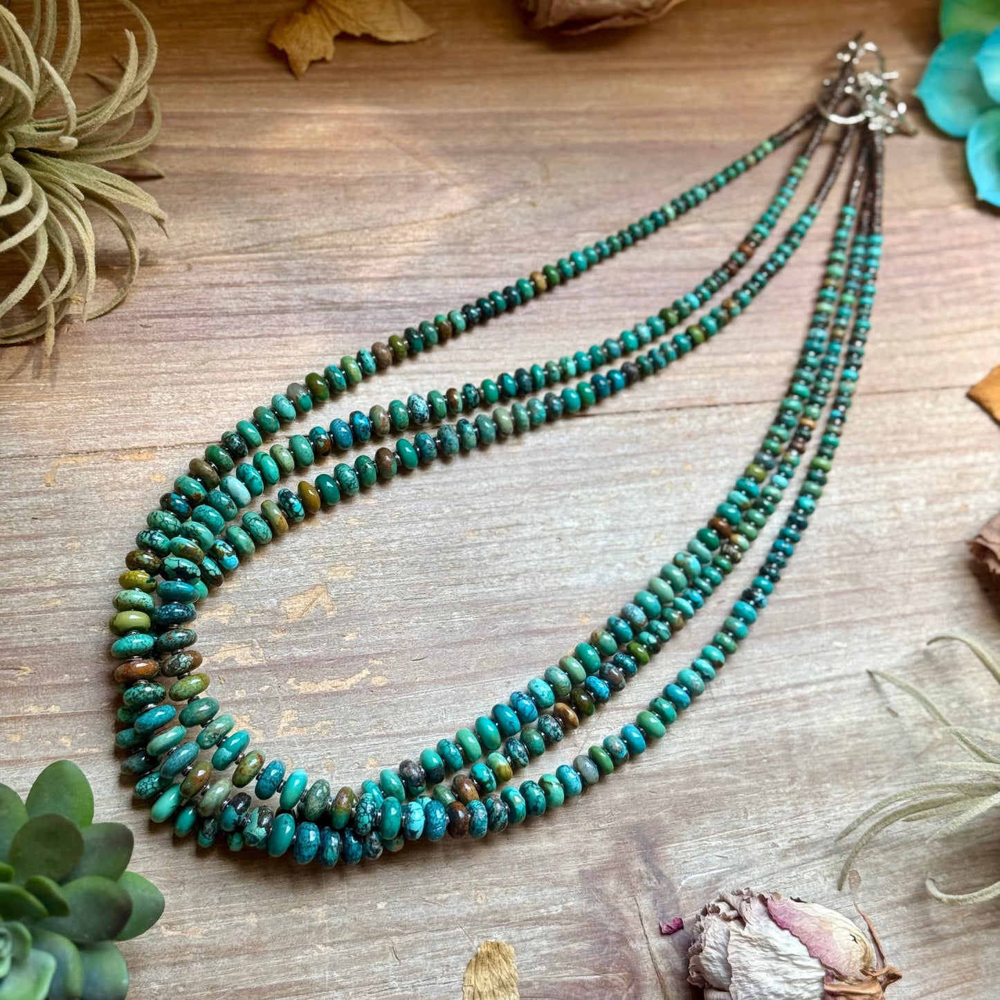 Graduated Turquoise & Brown Shell Necklace – 23"