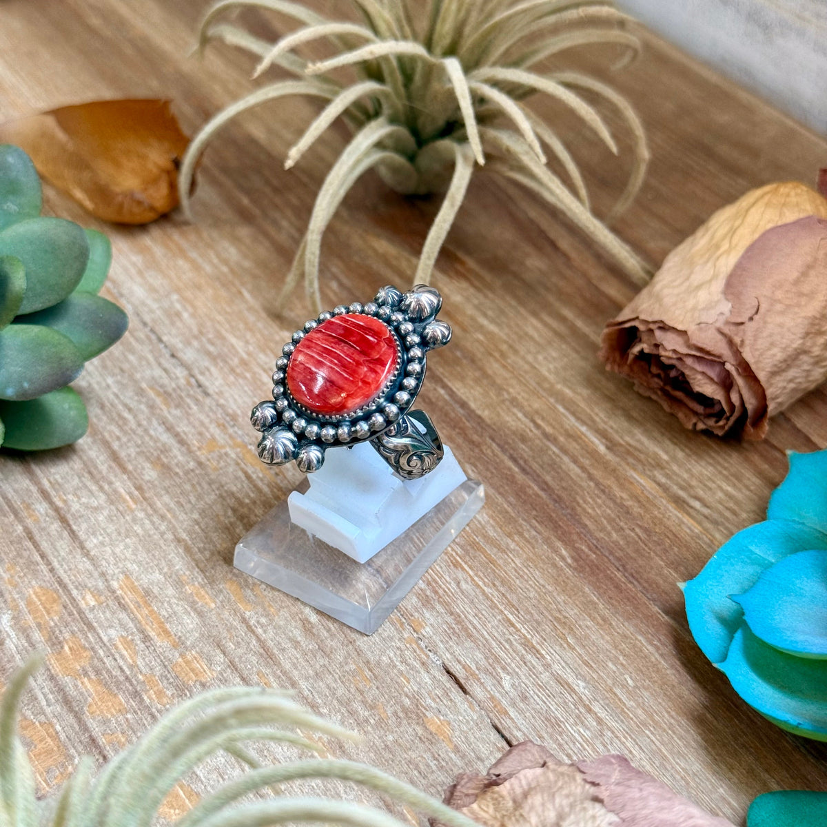 Mj Red Spiny Oyster Ornamental Adjustable Ring
