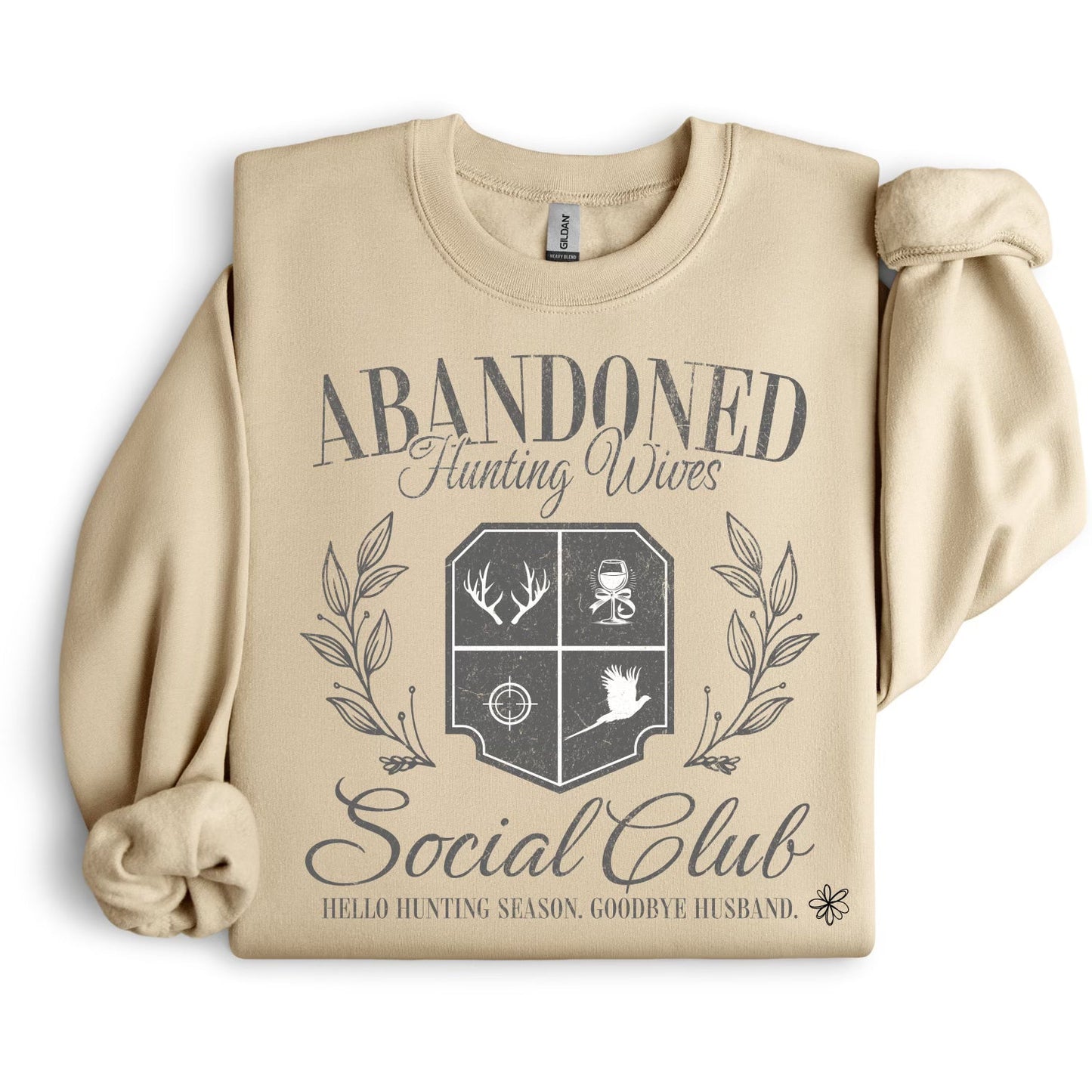 Hunting Wives Social Club SWEATSHIRT.