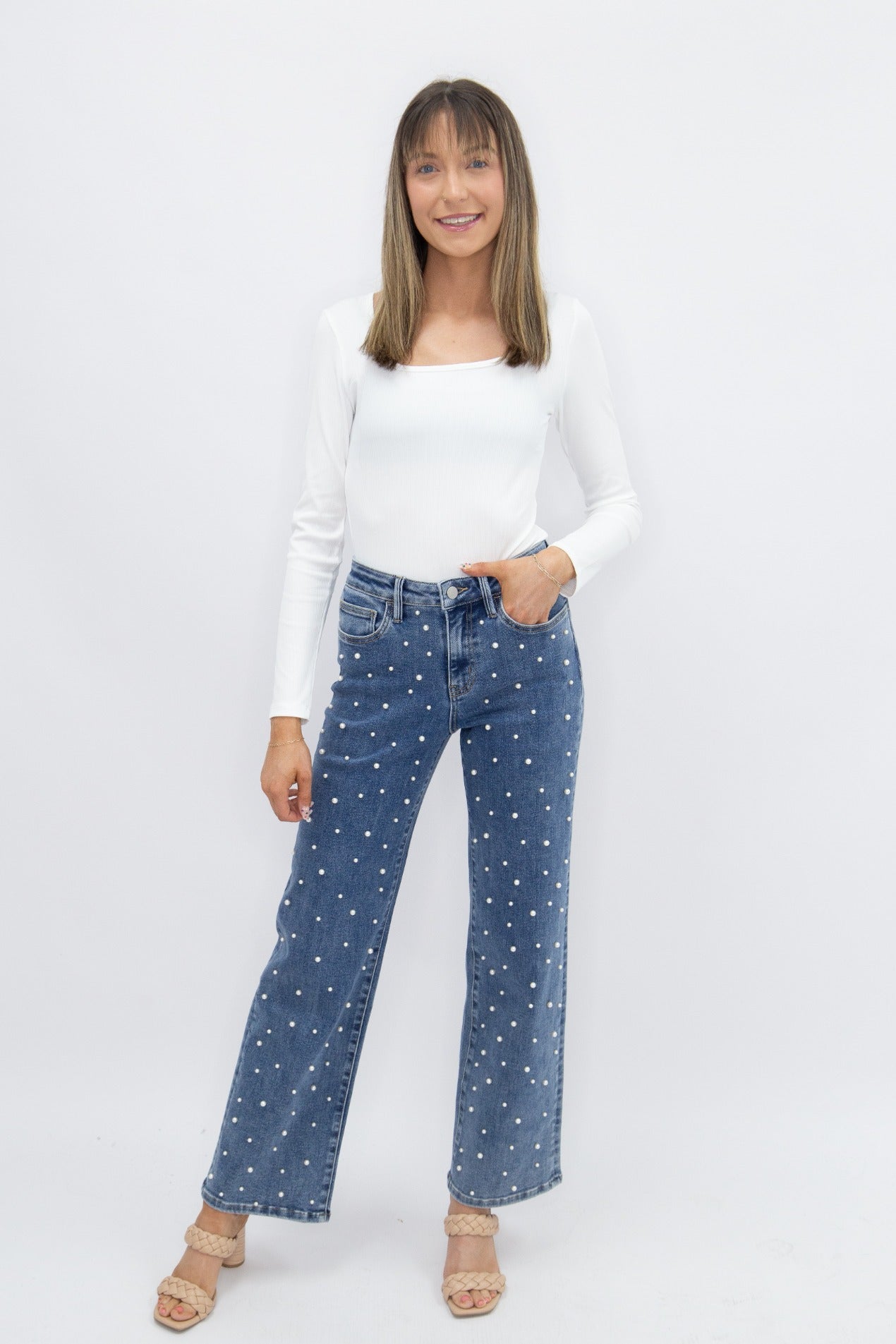 Straight-Leg Jeans with Pearls Studs