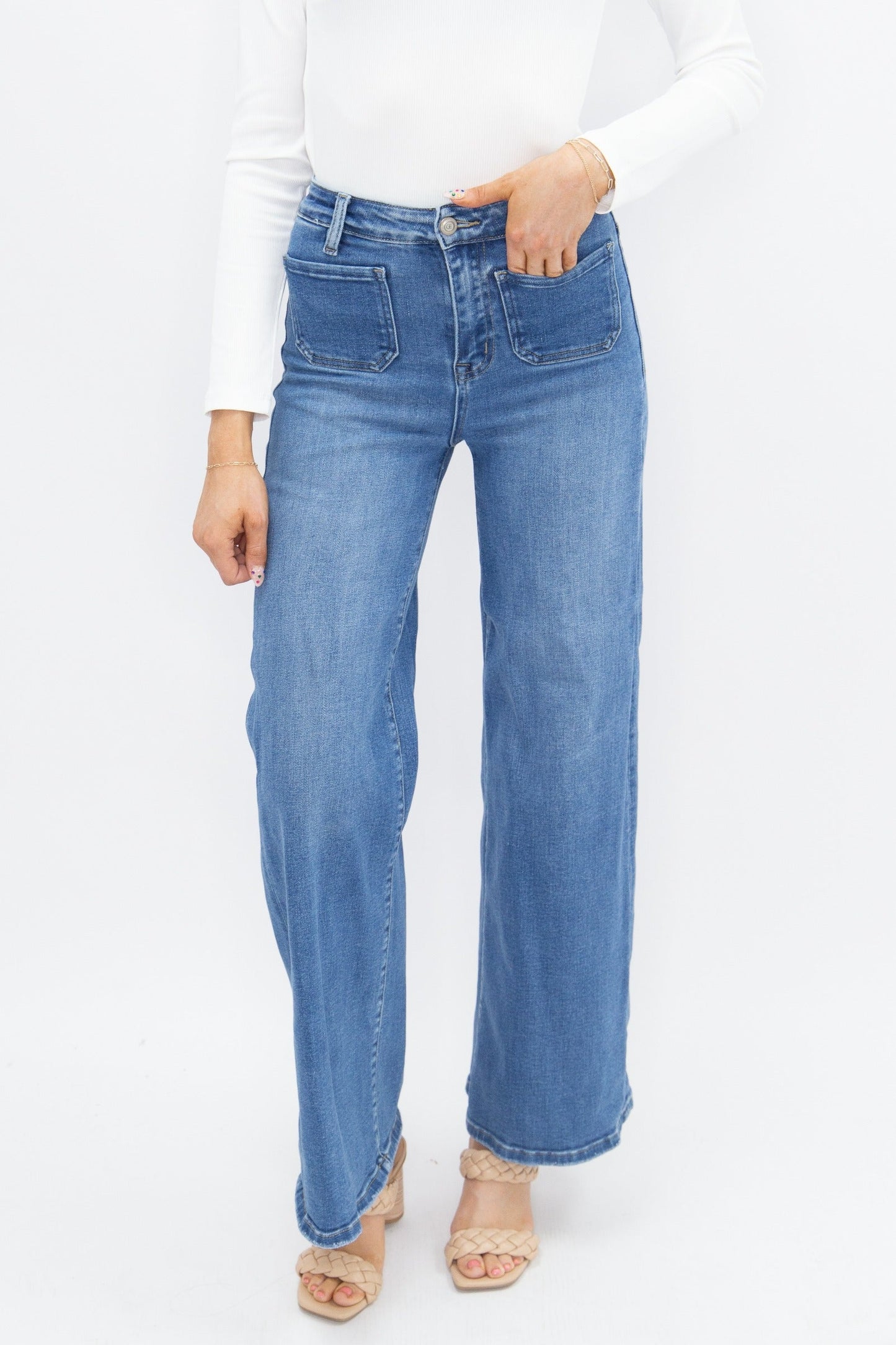 The Valentina Mid-Wash Jeans