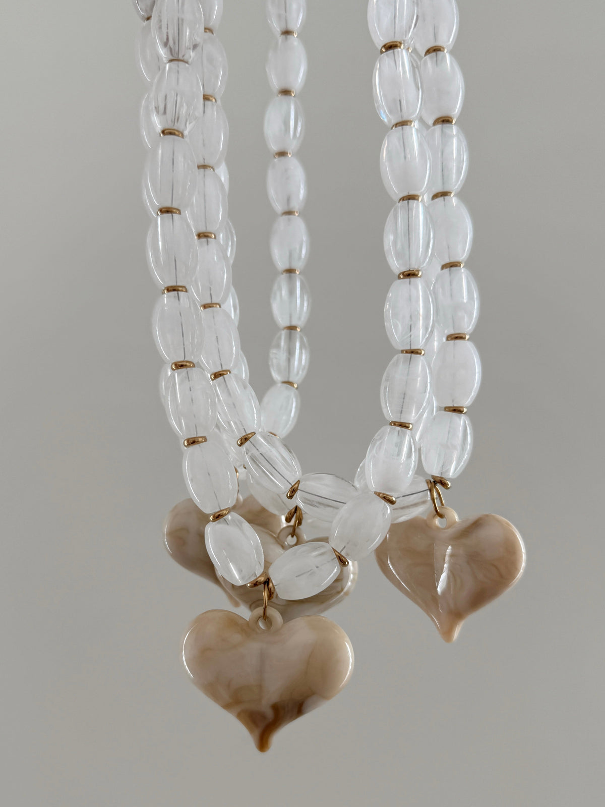 WHITE HANNAH NECKLACE
